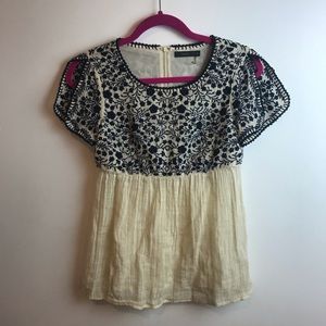 THML XS babydoll blouse floral slit shoulder flowy